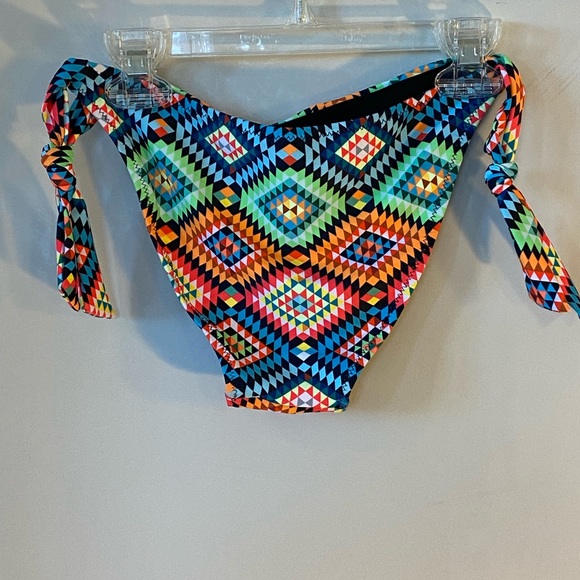Rae Aztec Adjustable Tie Sides Bikini bottom, size Small - Picture 2 of 8